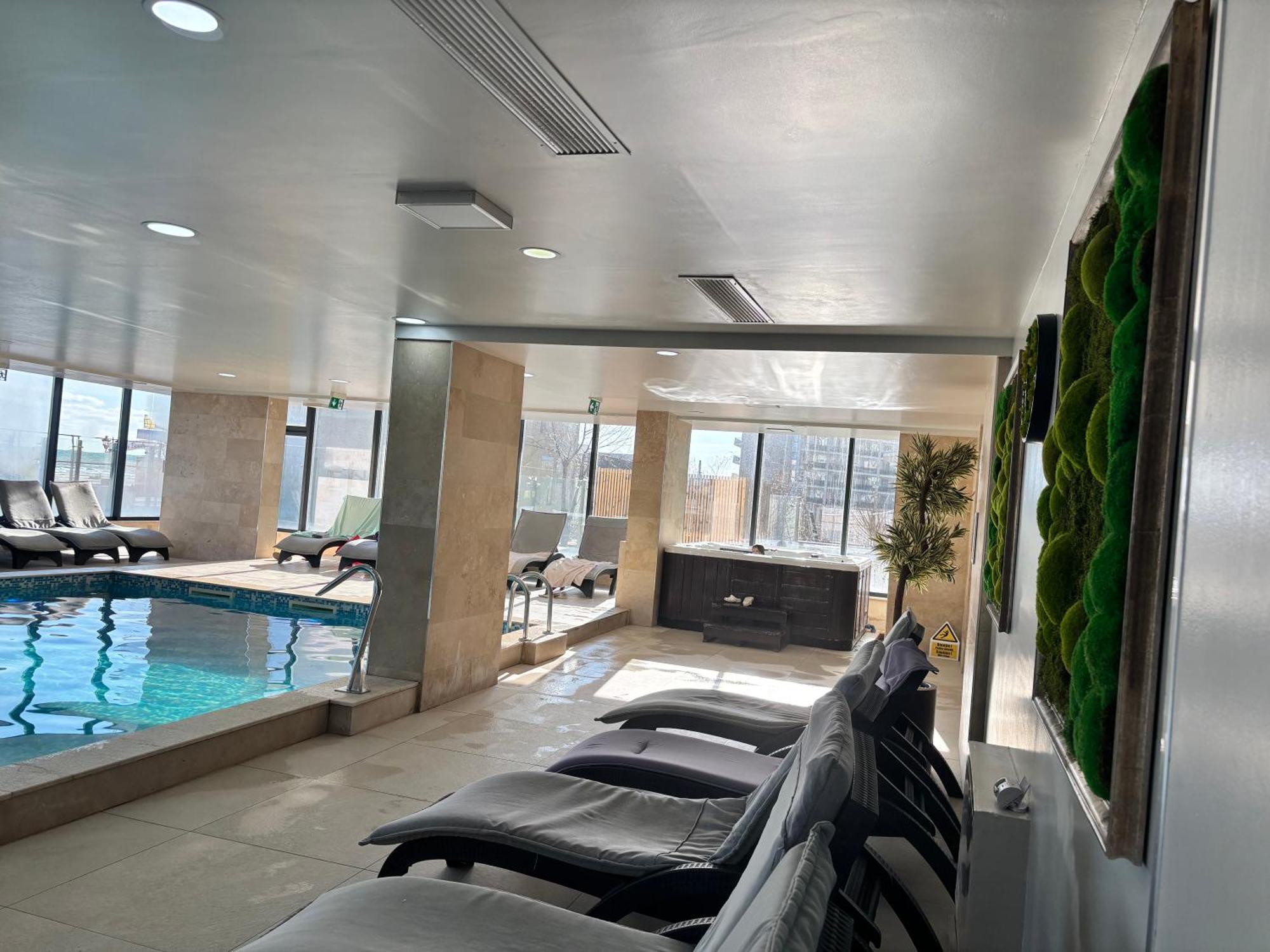 Eka Studio - Pool & Spa Beach Resort Năvodari المظهر الخارجي الصورة
